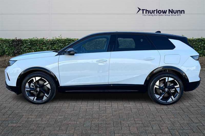 Vauxhall Grandland 73Kwh Ultimate Suv 213 Ps AK25MFF White #6