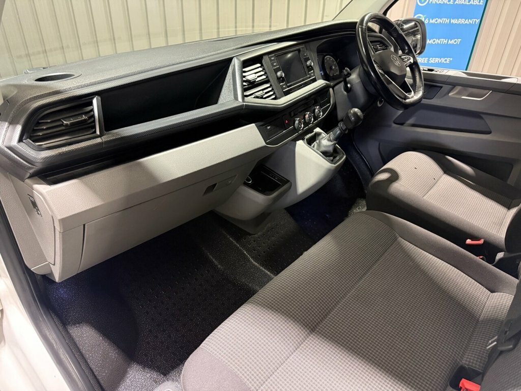 Volkswagen Transporter 2L Startline GD70FNA White #4