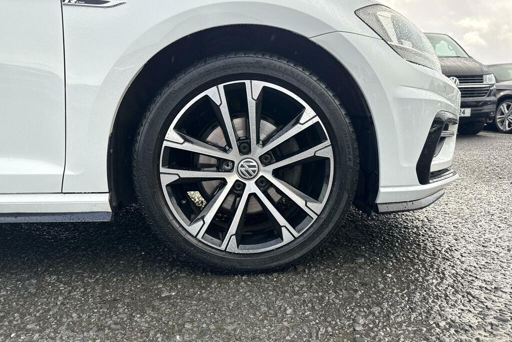Volkswagen Golf 2.0 Tdi R-line Dsg DE69LFZ White #3