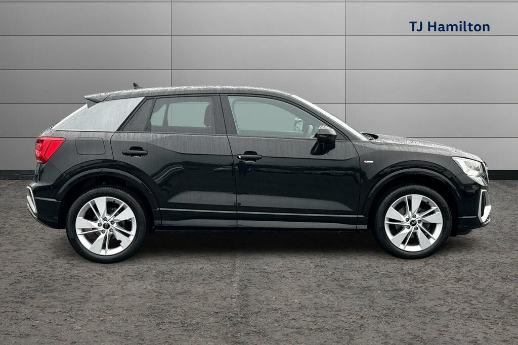 Audi Q2 30 Tfsi S Line GL73KXM Black #4