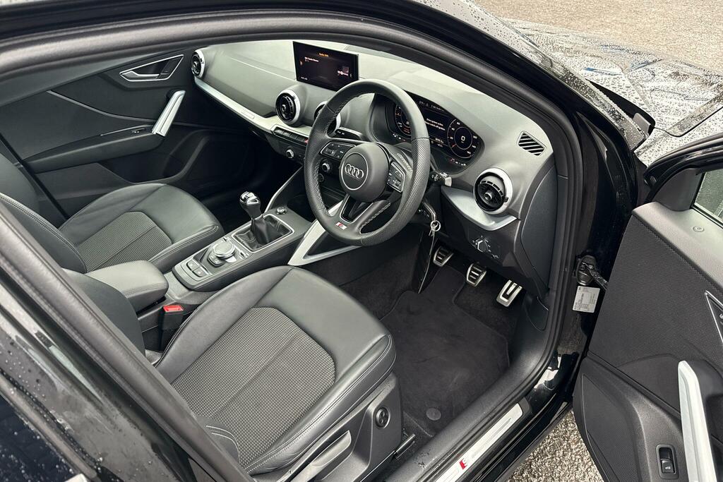 Audi Q2 30 Tfsi S Line GL73KXM Black #6