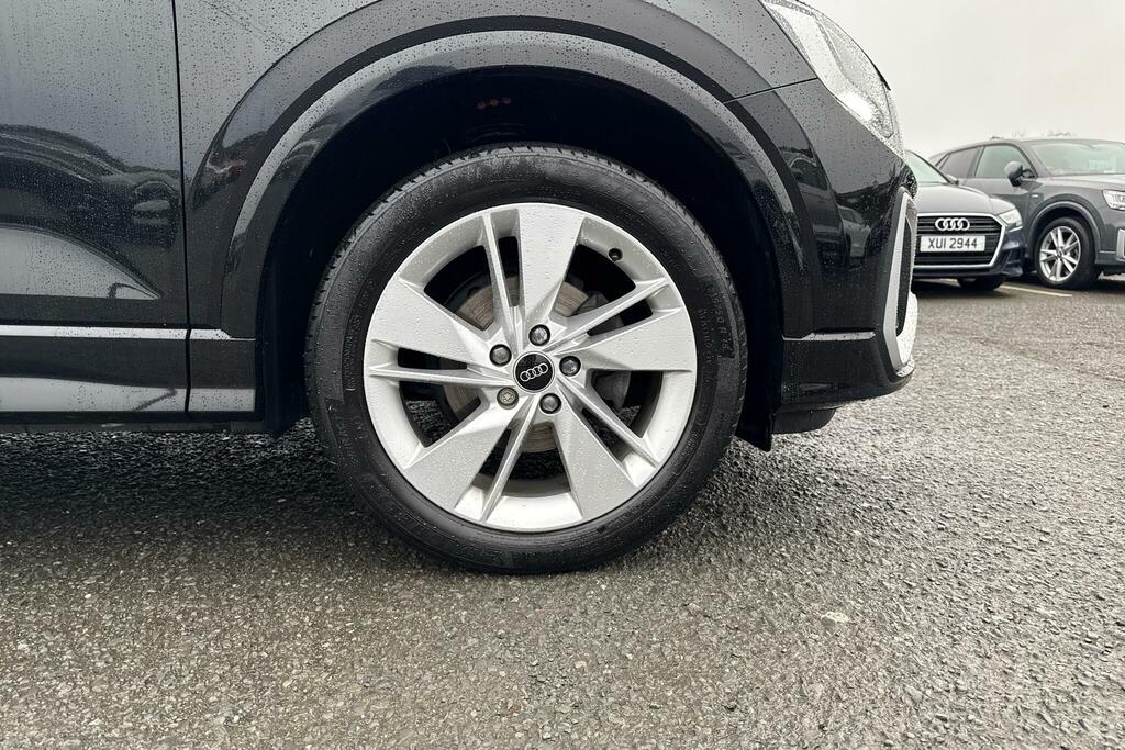 Audi Q2 30 Tfsi S Line GL73KXM Black #5