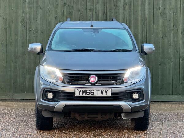 Fiat Fullback 2.4D Cross 4Wd Euro 6 Black #4