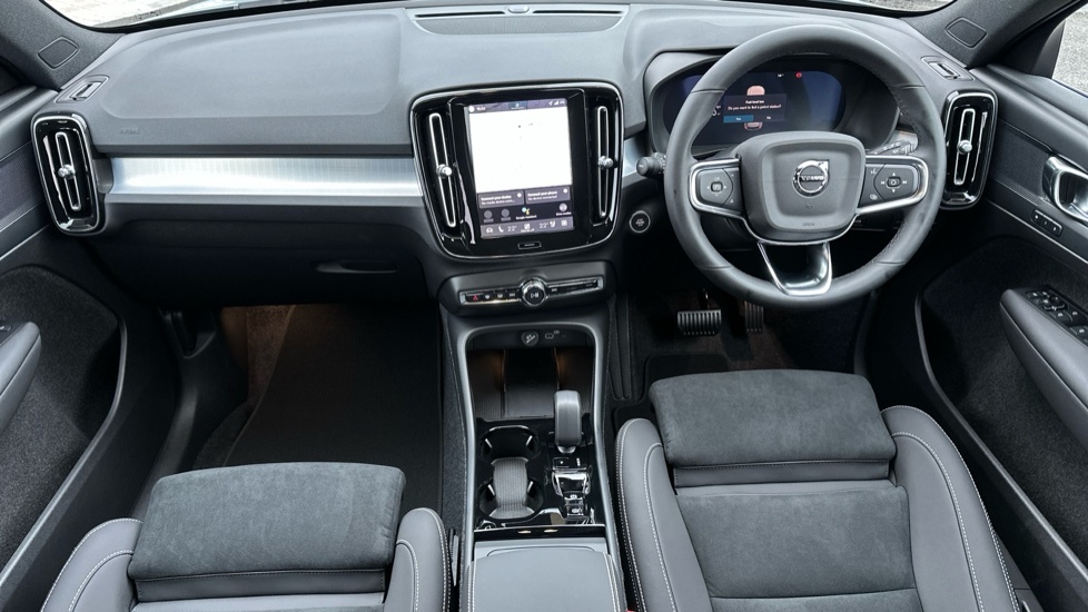 Volvo XC40 Plus, B3 Mild Hybrid, Dark Climate Pack FL75WSJ Grey #5