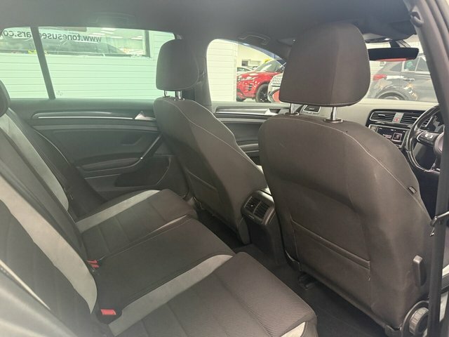 Volkswagen Golf 2.0 Tsi Bluemotion Tech R Hatchback Dsg MW66FPO White #4
