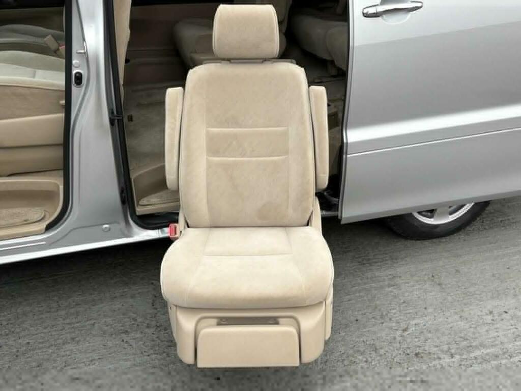 Toyota Alphard Mpv 2.4 G 7 Seats Easy Access Seat 200555 Silver #4