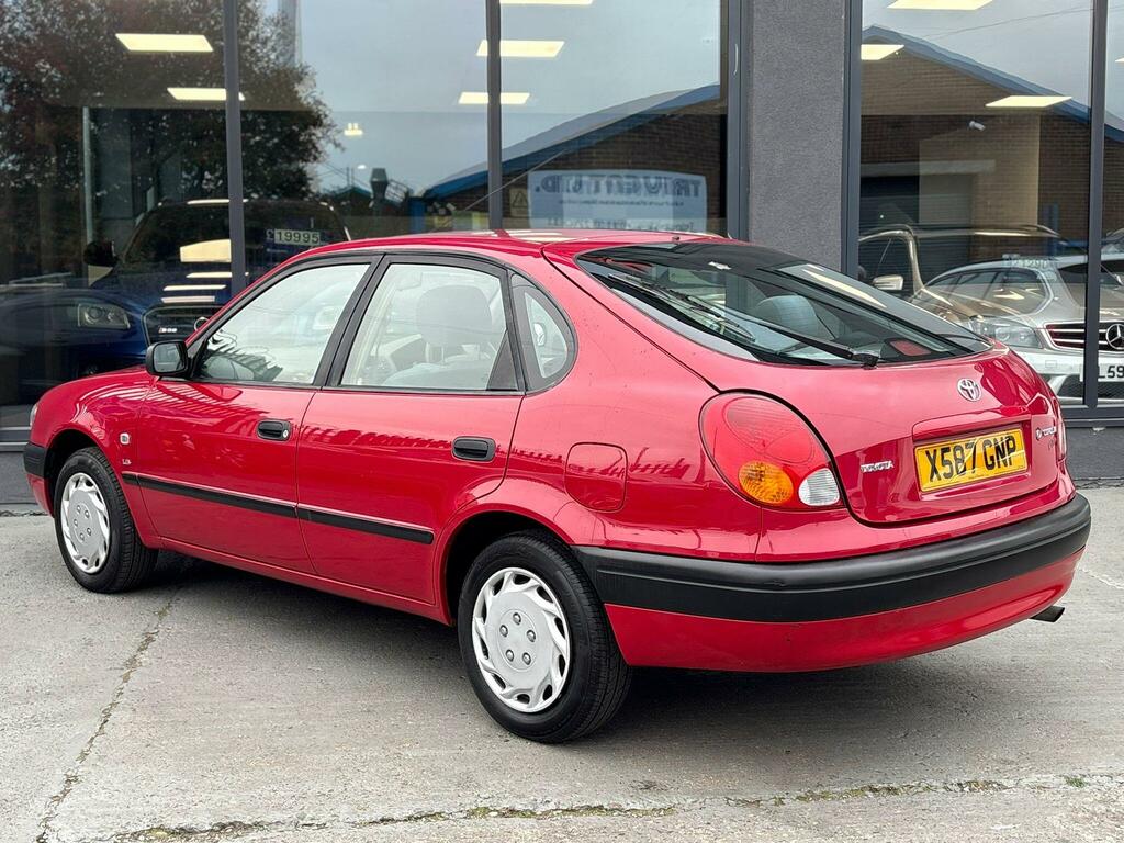 Toyota Corolla Hatchback 1.4 Vida Limited Edition 2000X Silver #4