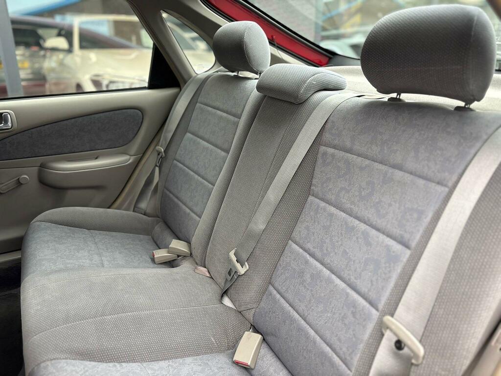 Toyota Corolla Hatchback 1.4 Vida Limited Edition 2000X Silver #28
