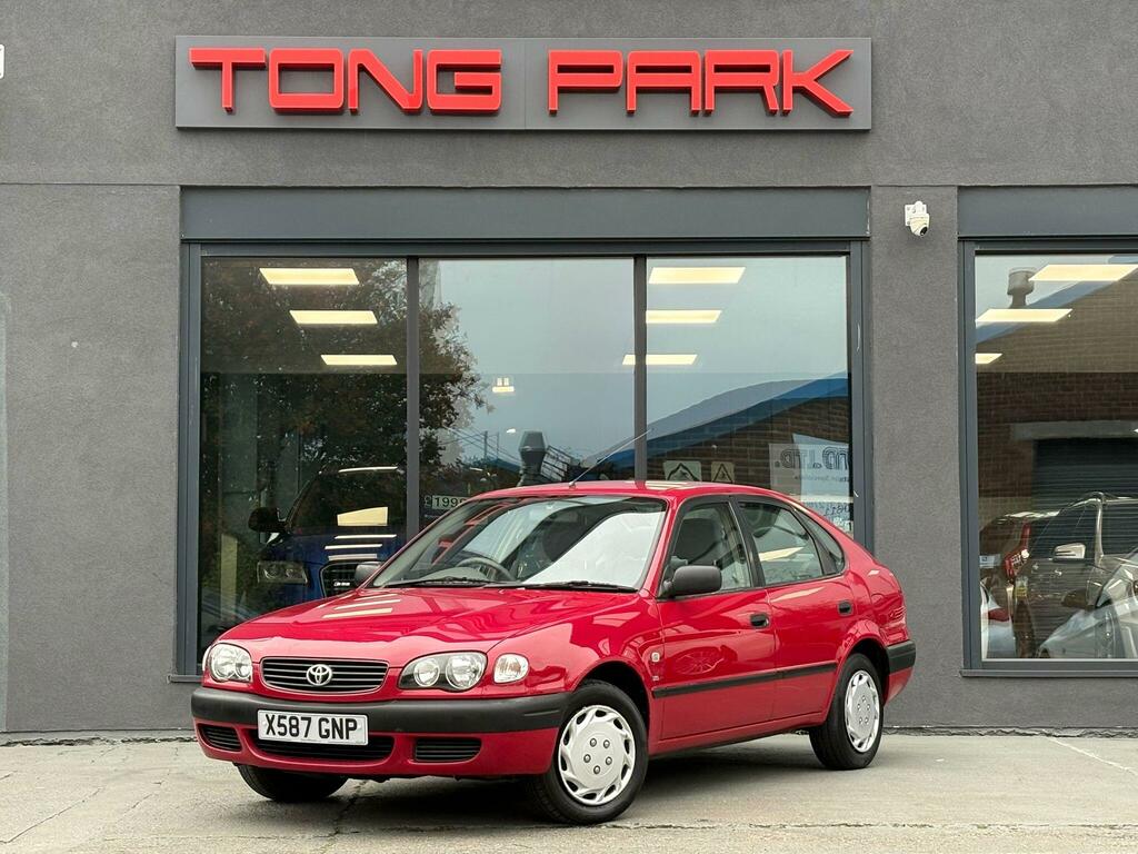 Toyota Corolla Hatchback 1.4 Vida Limited Edition 2000X Silver #2