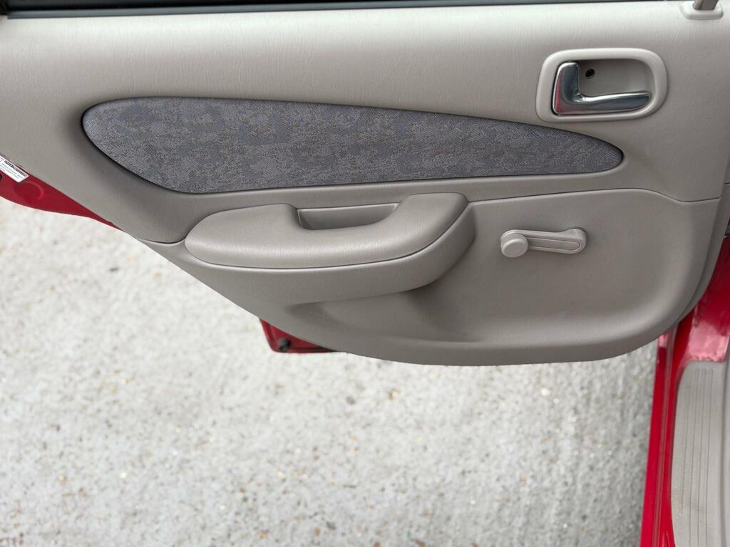 Toyota Corolla Hatchback 1.4 Vida Limited Edition 2000X Silver #29