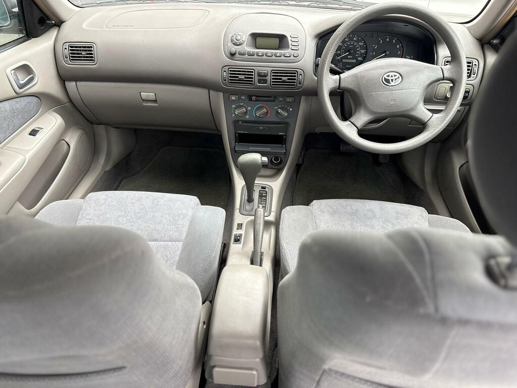 Toyota Corolla Hatchback 1.4 Vida Limited Edition 2000X Silver #23