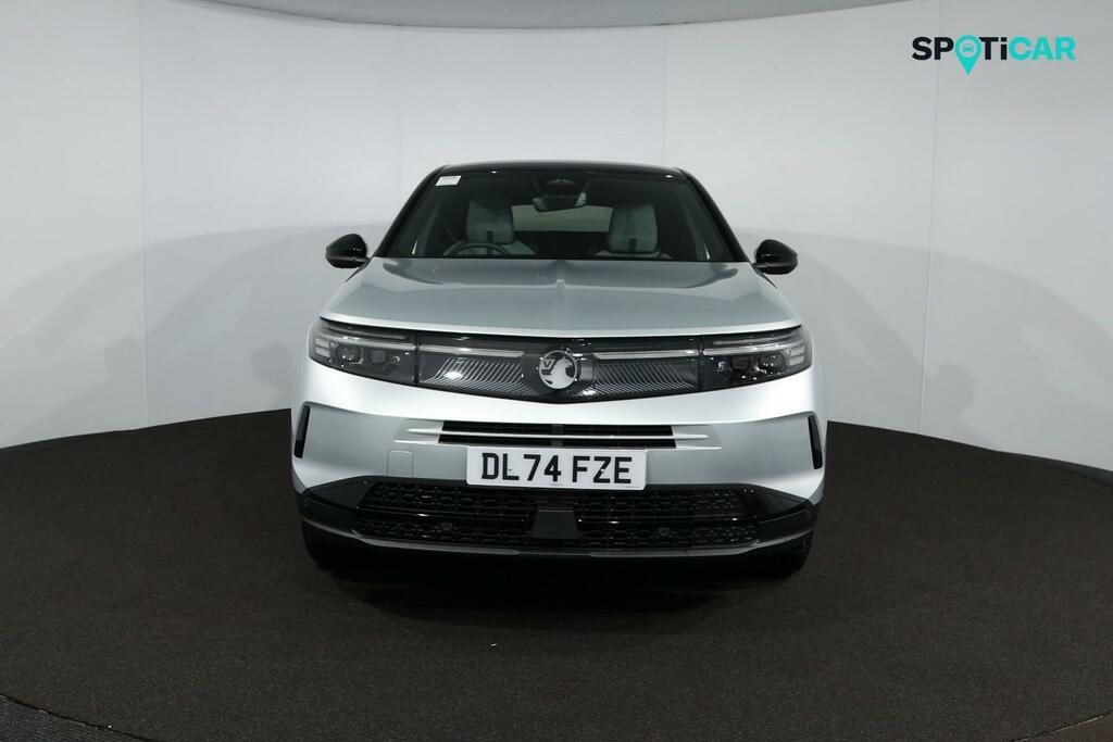 Vauxhall Grandland 1.2 Hybrid 136 Gs E-dct6 DL74FZE Silver #2