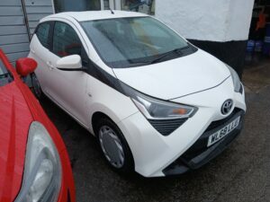 Toyota Aygo 1.0 X-play H B White Very Clean Example 