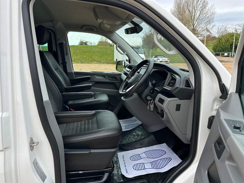 Volkswagen Transporter 2.0 Tdi T32 Highline Kombi Double Cab D WF74ZXL White #2