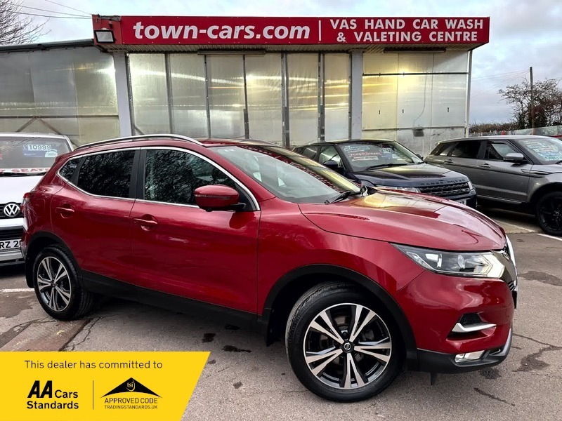 Nissan Qashqai N-connecta Dci Red