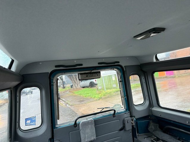 Land Rover Defender Pu Tdi 95 Green #10