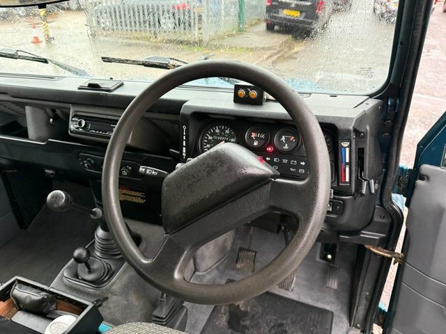 Land Rover Defender Pu Tdi 95 Green #8