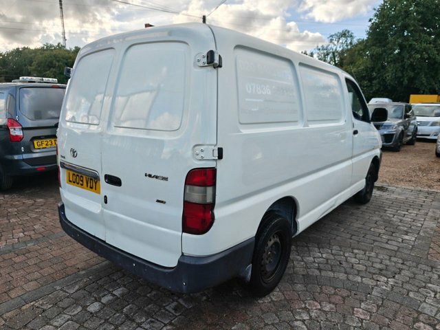 Toyota HiAce Panel Van 2.5 280 D-4d 200959 White #23