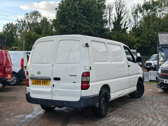 Toyota HiAce Panel Van 2.5 280 D-4d 200959 White #5