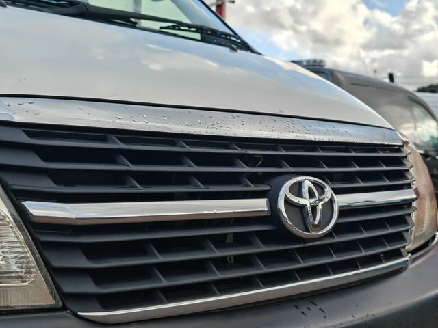 Toyota HiAce Panel Van 2.5 280 D-4d 200959 White #25