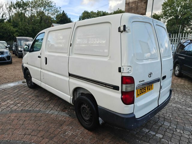 Toyota HiAce Panel Van 2.5 280 D-4d 200959 White #20