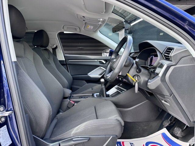 Audi Q3 1.5 Tfsi Cod 35 Sport Nav Sportback OV70VWM Blue #4