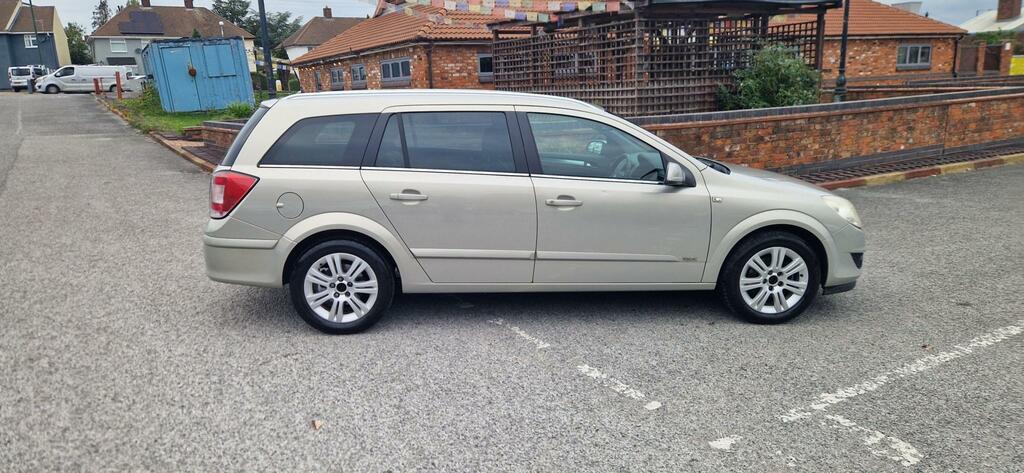 Vauxhall Astra 1.8I 16V Design Estate Beige #4