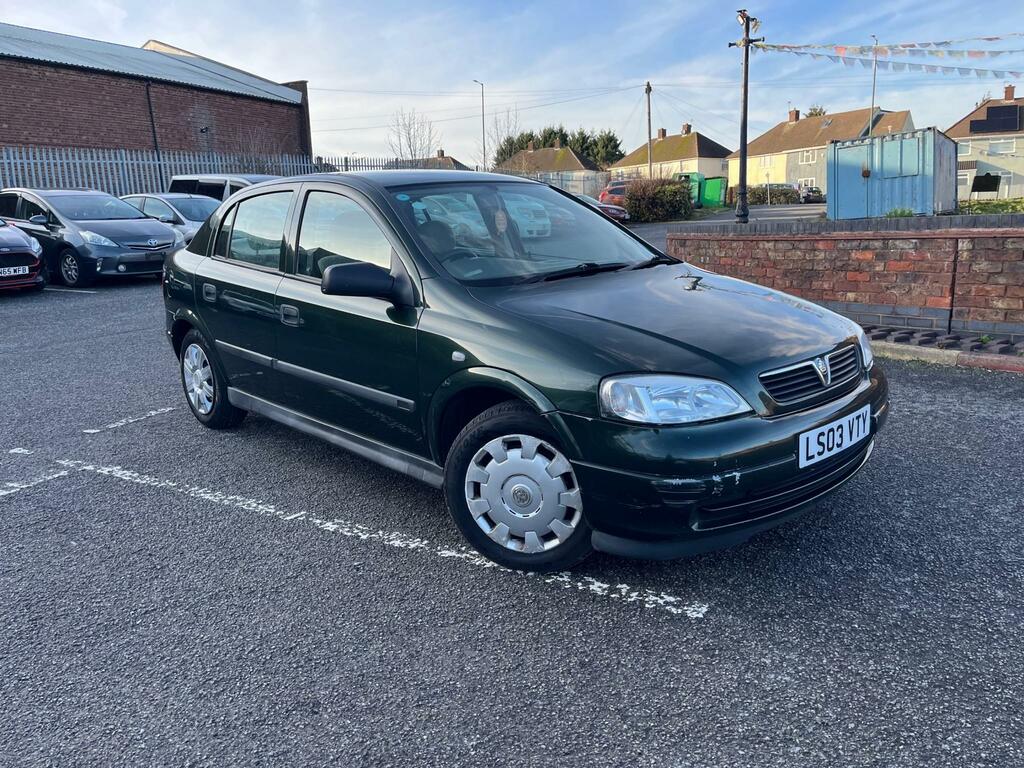 Vauxhall Astra 1.6I Club Hatchback Green #2