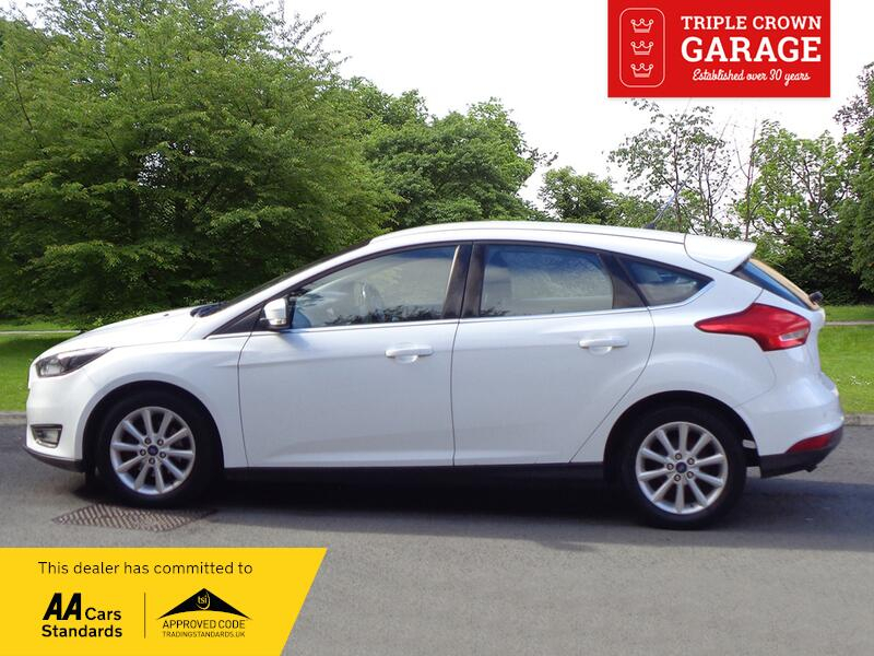Ford Focus Titanium White #3