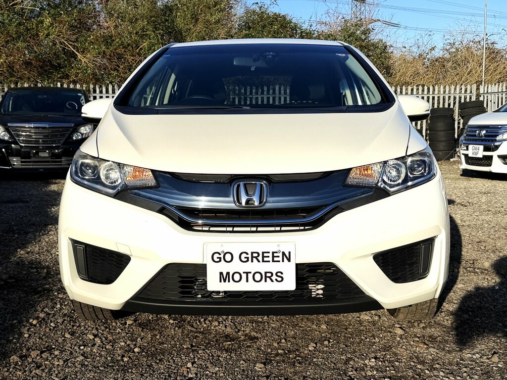 Honda Fit 1.5 Hybrid 65 000 Miles Apple Carplay White #2
