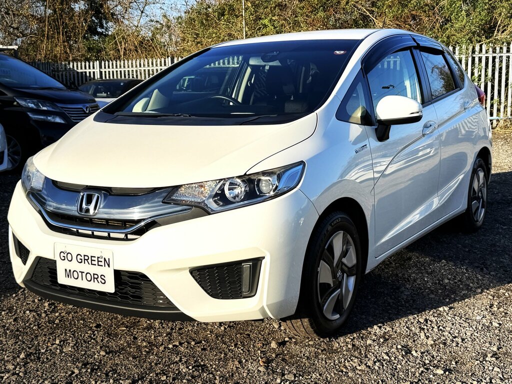 Honda Fit 1.5 Hybrid 65 000 Miles Apple Carplay White #3