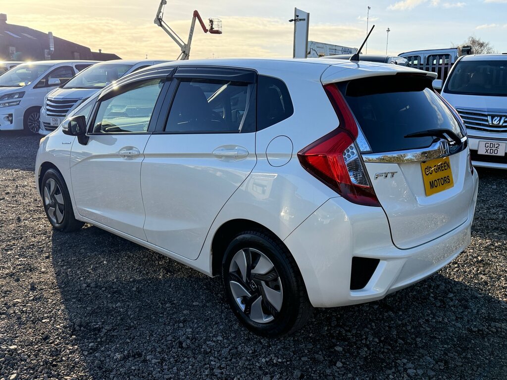 Honda Fit 1.5 Hybrid 65 000 Miles Apple Carplay White #6