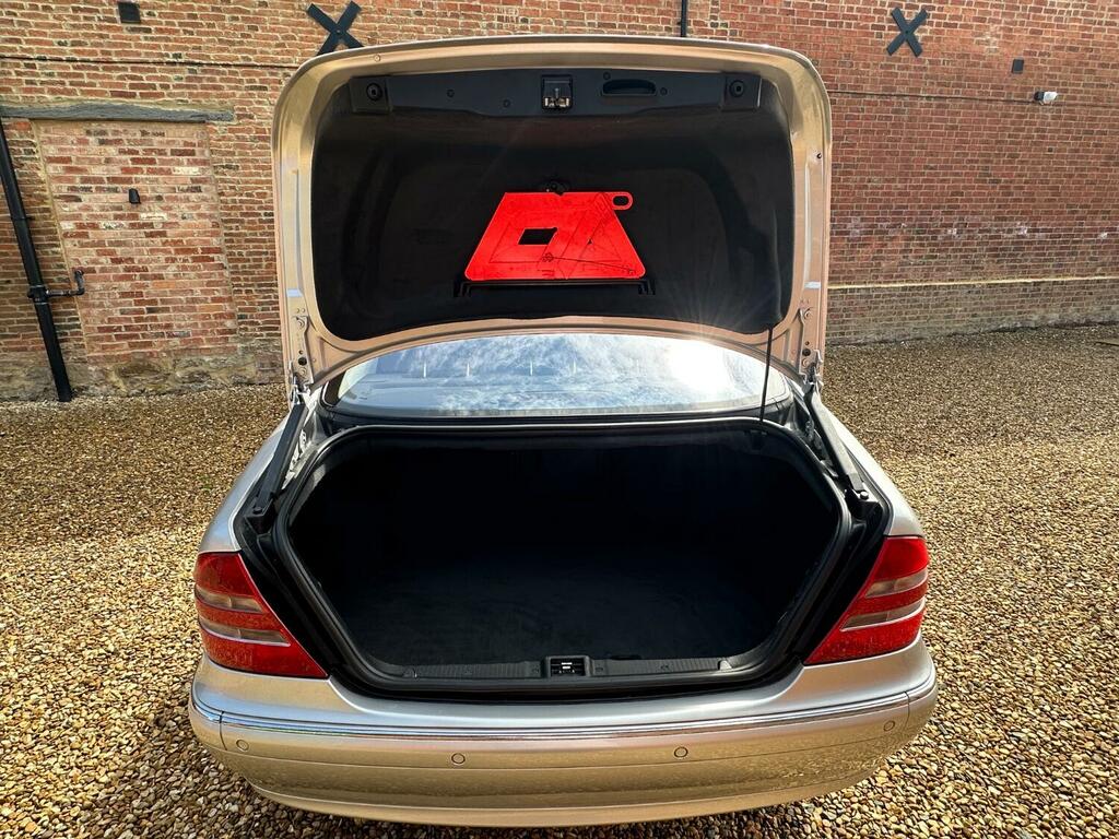 Mercedes-Benz S Class Red #32