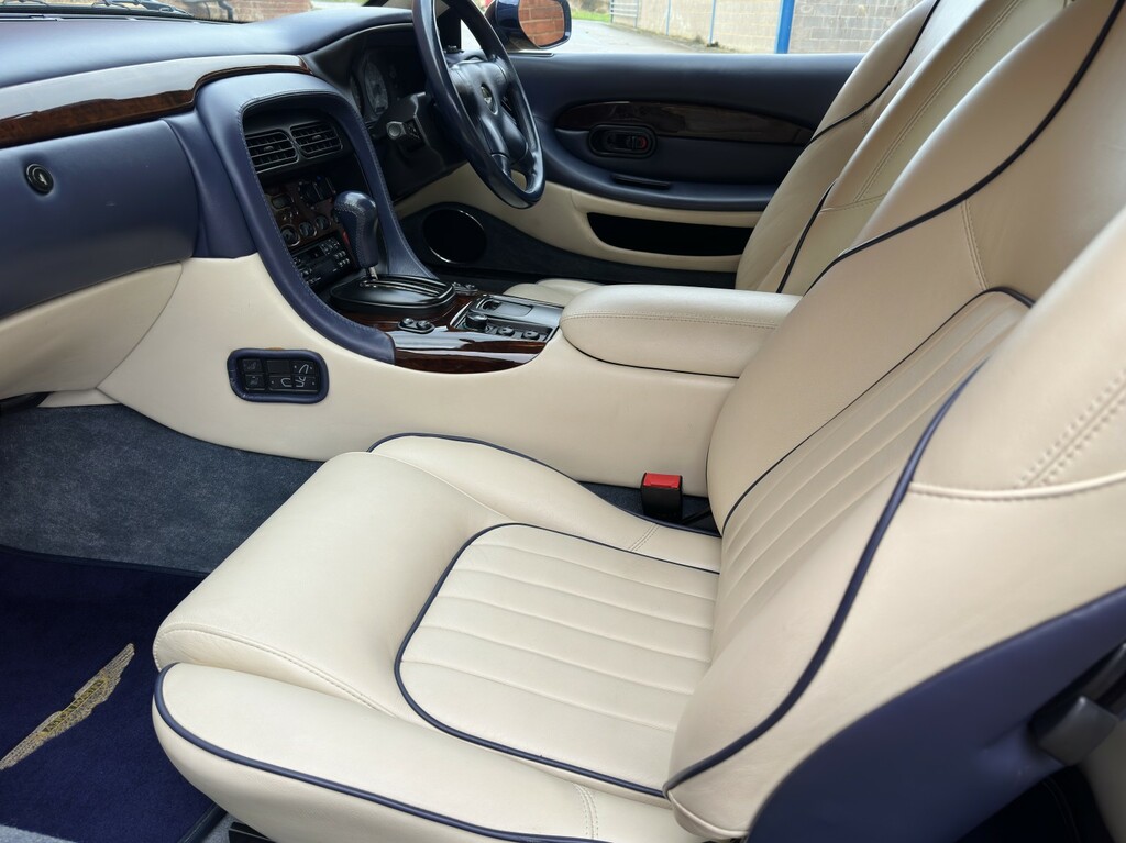 Aston Martin DB7 Blue #18