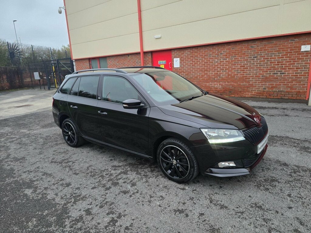 Skoda Fabia Estate DG21UNU Black #6