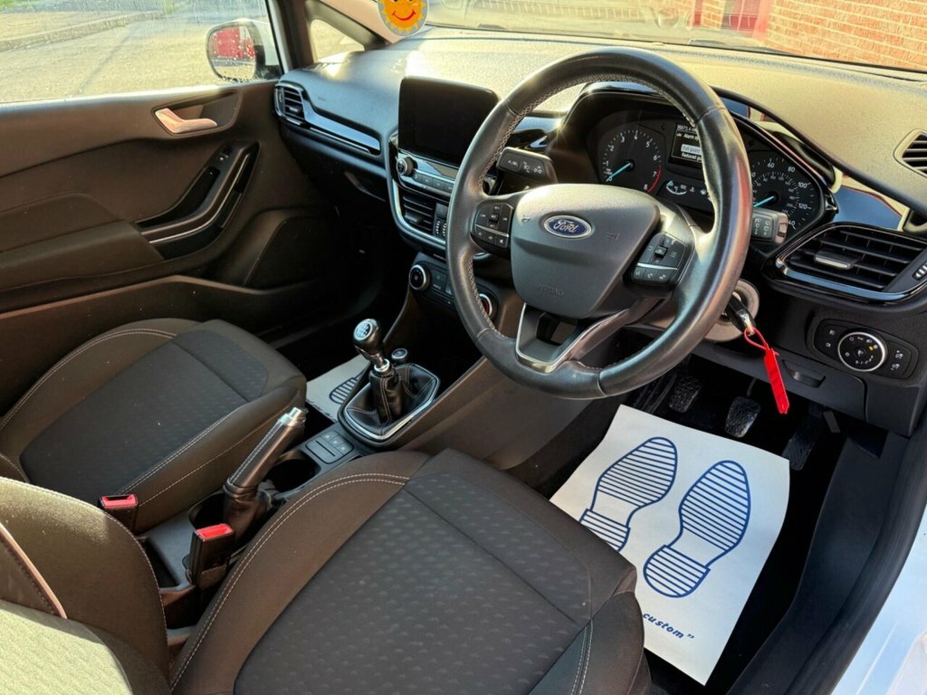 Ford Fiesta Fiesta Zetec T CV68PYF White #5