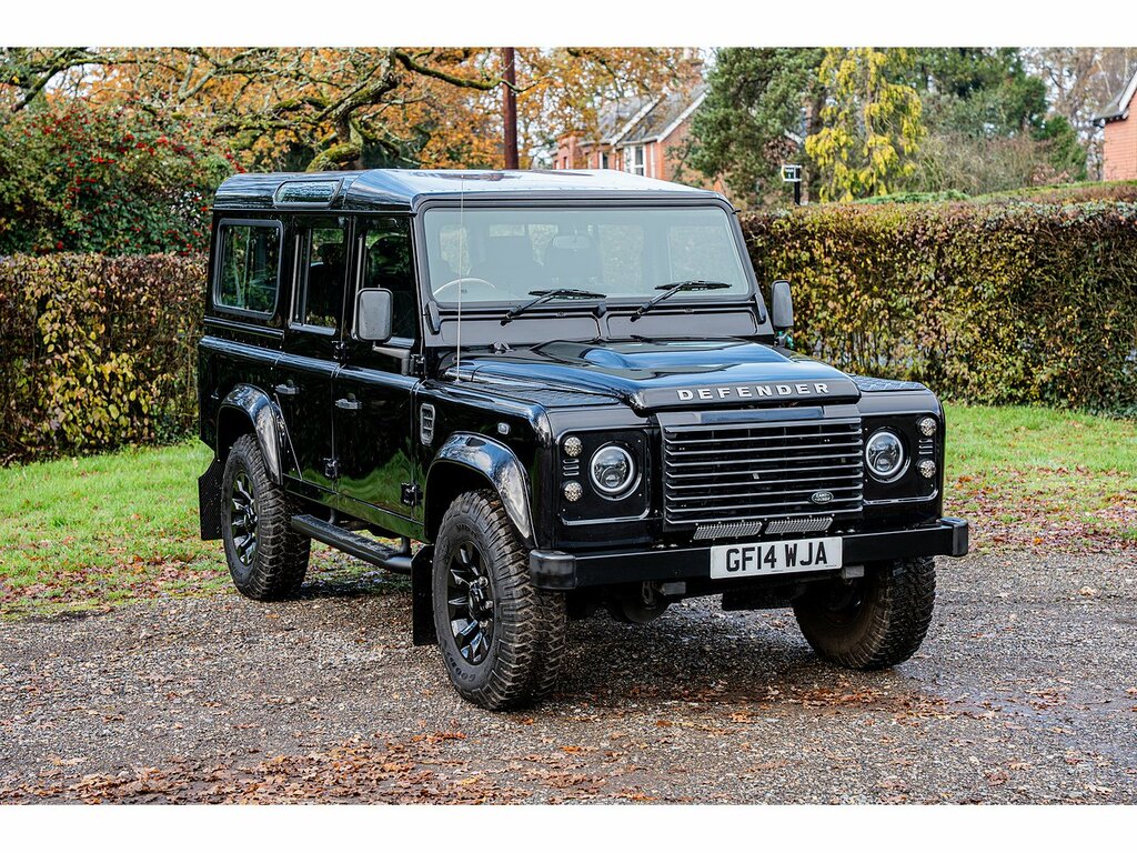 Land Rover Defender 110 Tdci Xs Black