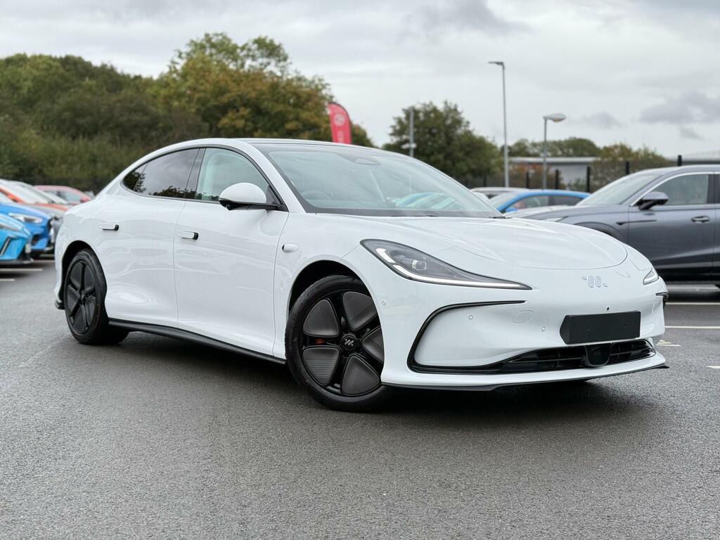 MG IM5 75Kwh Standard Range Saloon White #5