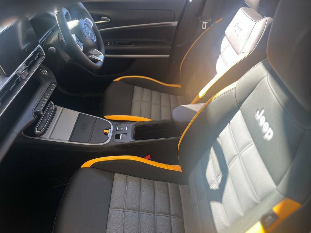 Jeep Avenger 1.2 E-hybrid Mhev The North Face Dct E-awd Euro 6 Grey #2