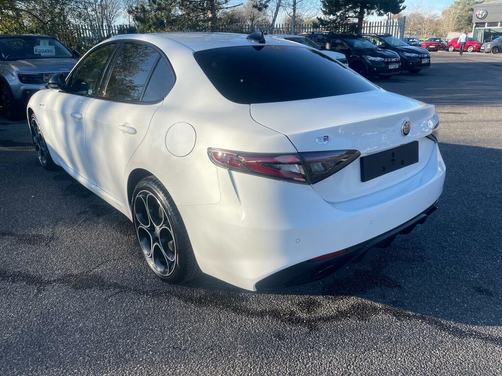 Alfa Romeo Giulia 2.0T Veloce Saloon Euro 6 Ss 2 White #4