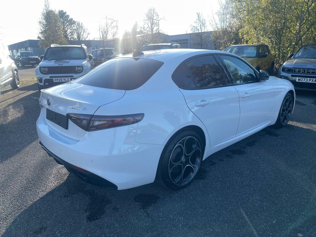 Alfa Romeo Giulia 2.0T Veloce Saloon Euro 6 Ss 2 White #3