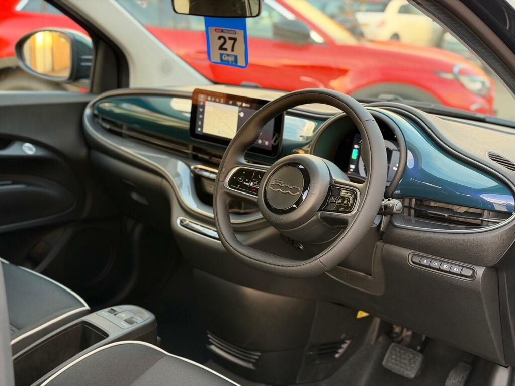 Fiat 500E 42Kwh Hatchback 118 Ps Green #4