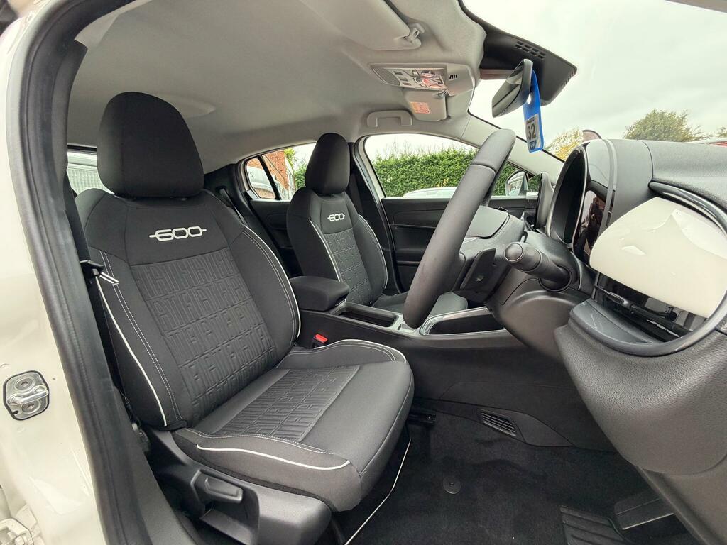 Fiat 600 1.2 Mhev Suv Hybrid E-dct Euro 6 Ss White #3