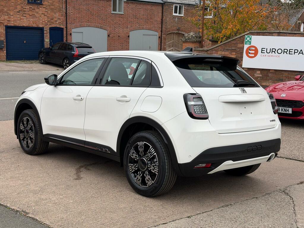 Fiat 600 1.2 Mhev Suv Hybrid E-dct Euro 6 Ss White #2