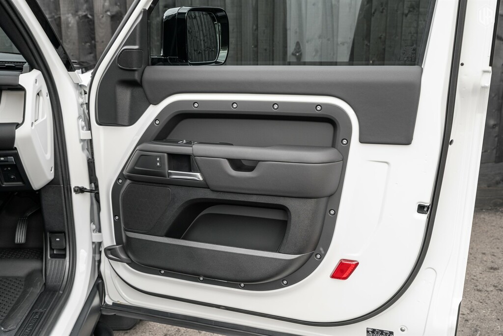 Land Rover Defender 90 3.0 D250 Mhev S Hard Top Suv 4Wd S White #2