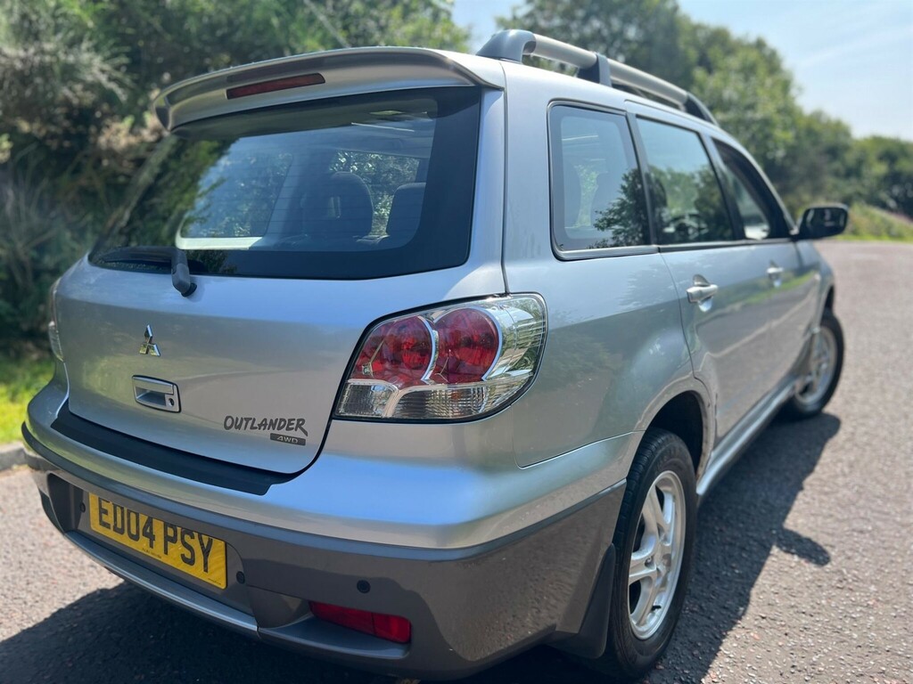 Mitsubishi Outlander 2.4 Mivec Equippe Silver #18