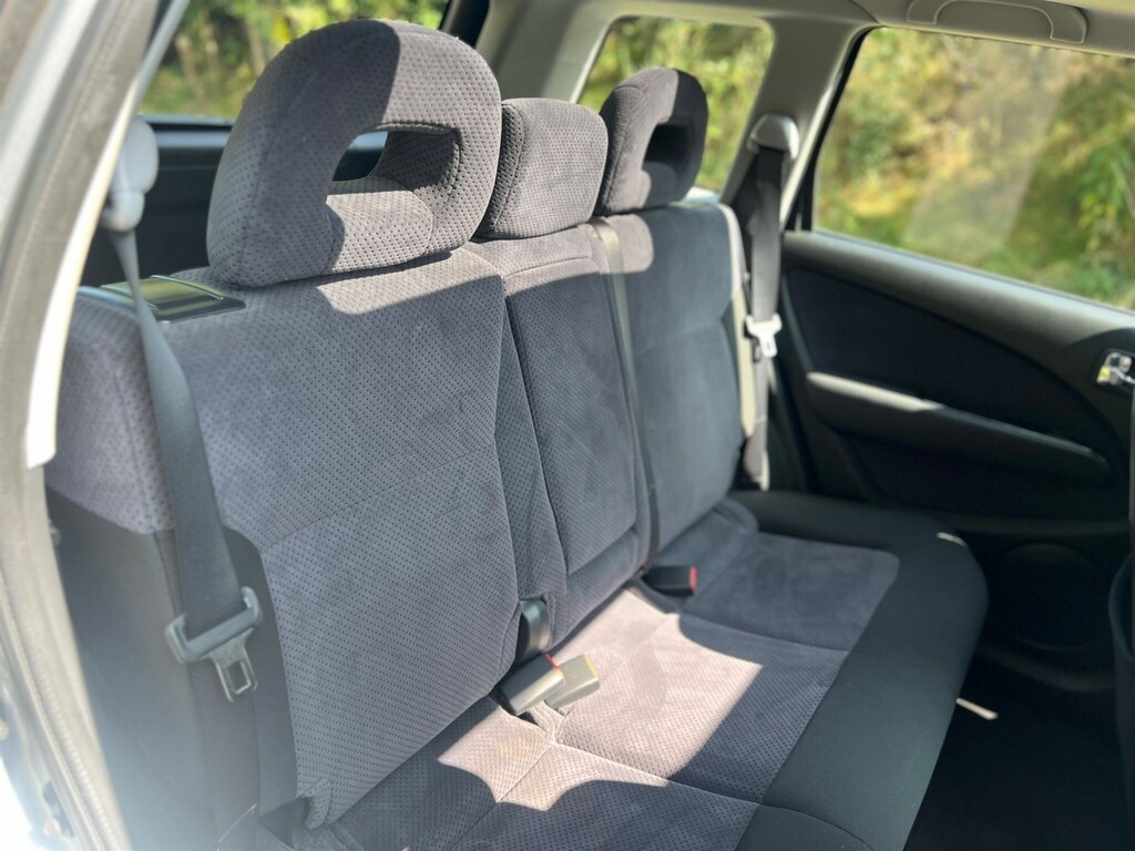 Mitsubishi Outlander 2.4 Mivec Equippe Silver #23