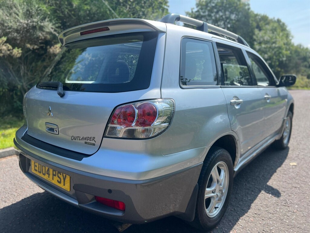 Mitsubishi Outlander 2.4 Mivec Equippe Silver #16