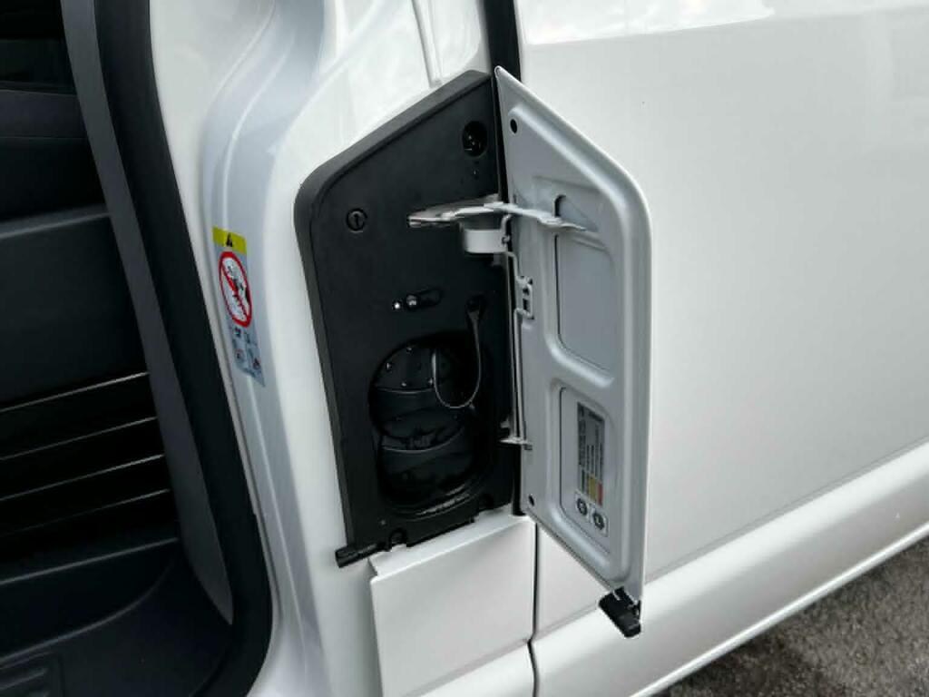 Volkswagen E-Transporter E 110 37.3Kwh Advance Crew Van Lwb Black #32