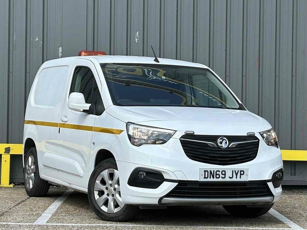 Vauxhall Combo 1.5 Turbo D 2000 Limited Edition Nav Panel Van White
